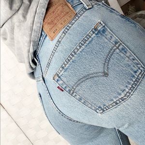 Vintage Lightwash Levi’s 501 W 30 L 30